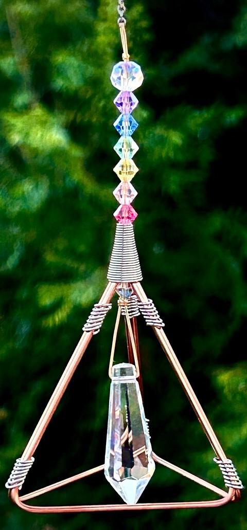 Pendulum-Star Pyramid Copper w/Rainbow "7 Chakras" Lead Beads