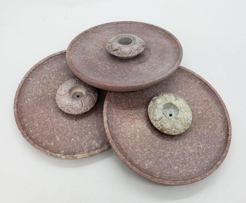 IH, Plate 4.5" diameter Soapst
