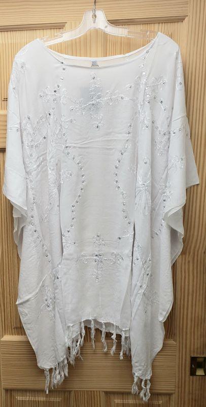 Poncho, White w-Sequins