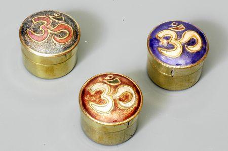 Box, Om Brass Round .75in.