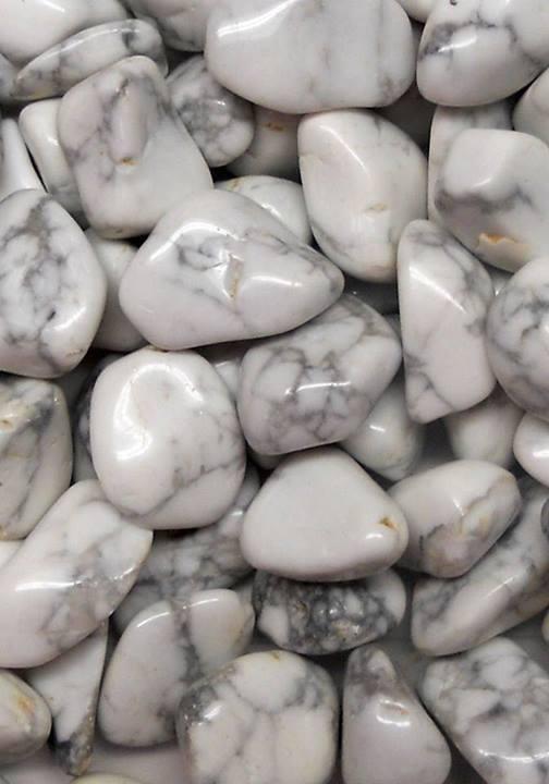 HOWLITE (Magnesite) - CHIPS