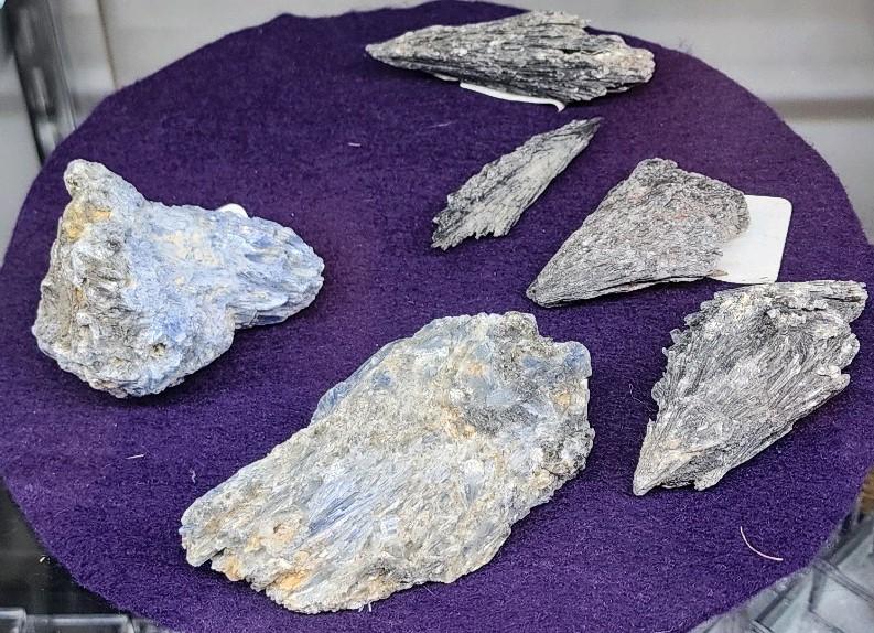 Kyanite/Blue - Chunks  4.5-5.49oz.