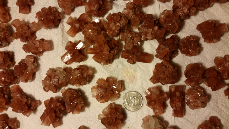 Aragonite/Red - Cluster Tiny