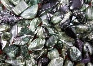 SERAPHINITE - TUMBLED SM