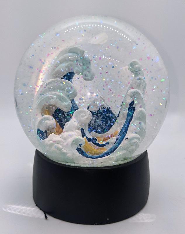 Great Wave, Water Globe